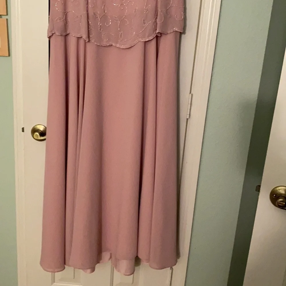 Evening Gown - Picture 3 of 7